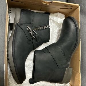 Ugg ankle boots
